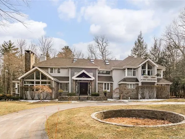 21 Whitman Pond Road, Simsbury, CT 06070