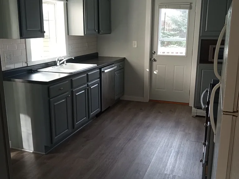 209 Pine St #2 — Photo 1