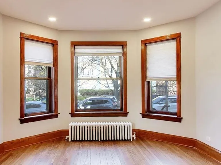 6115 N Hermitage Ave #1 — Photo 3