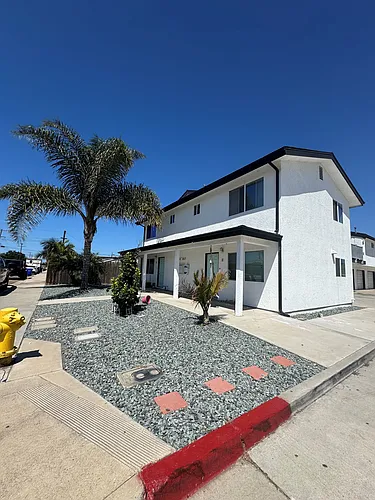 1012 Fern Ave #B Photo 1