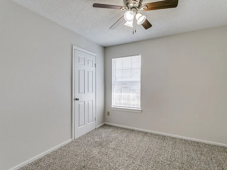 5504 Big Bend Dr — Photo 36