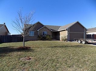 1922 W Country Lakes St, Haysville, KS 67060