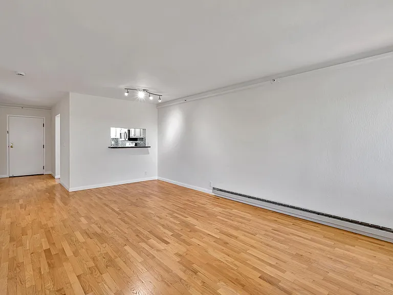 320 Peninsula Ave #413 — Photo 21