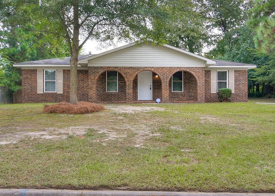 1st image of 2710 Castletown Dr
