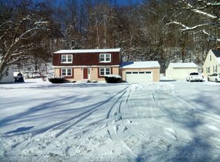 6965 Merritts Creek Rd, Huntington, WV 25702