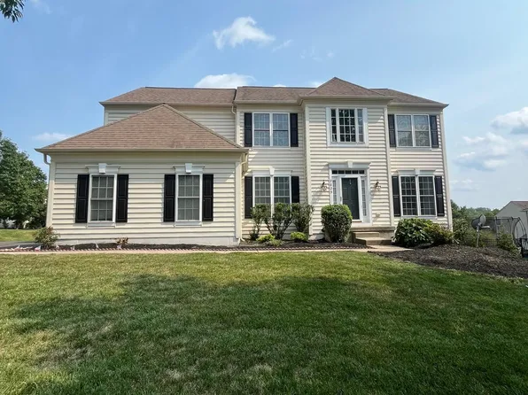 2825 Mountain Laurel Dr, Furlong, PA 18925