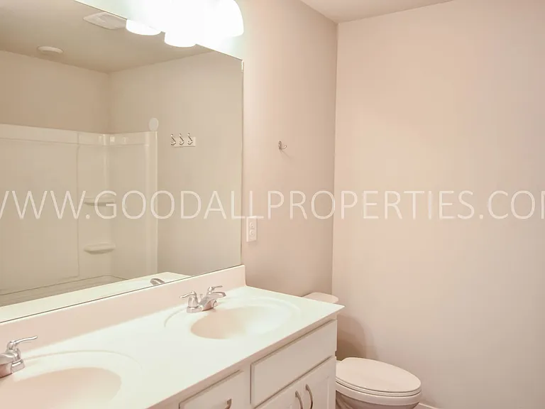 853 NE Iris Ave — Photo 7