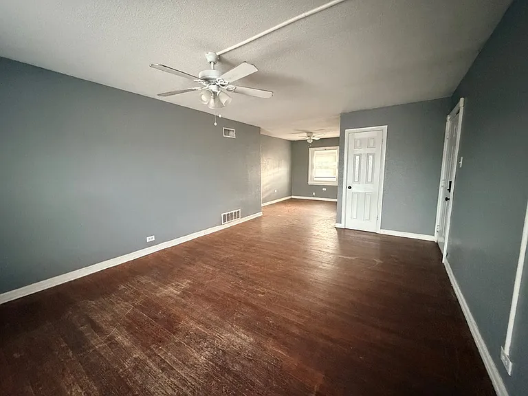 1101 N Carrizo St #6 — Photo 3