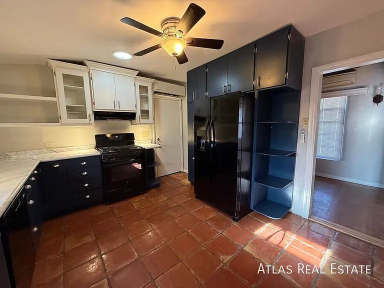 2732 N Martin Ave — Photo 17