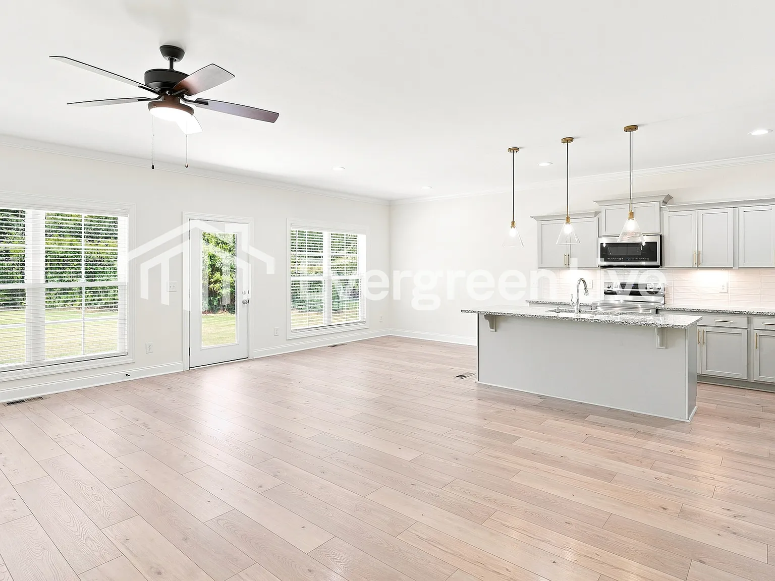 3 bed, 2.5 bath, 1624 sqft, $2,045 — Photo 4