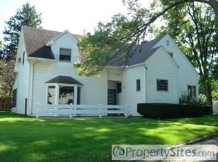 501 S Lagrave St, Paw Paw, MI 49079