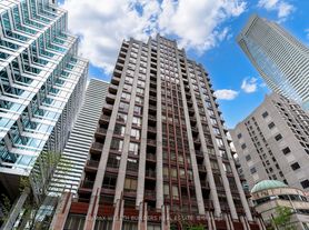 85 Bloor St E