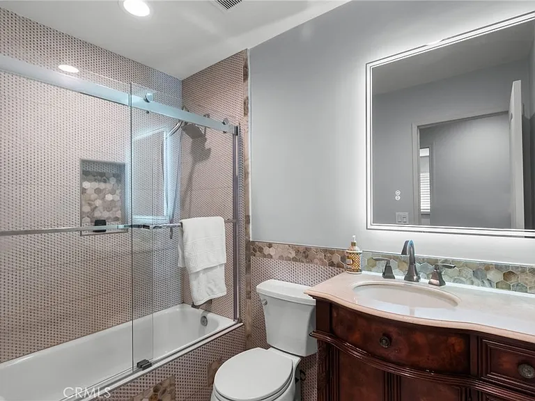 4700 Topanga Canyon Blvd — Photo 10