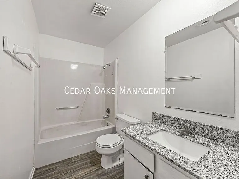 1931 W Deane St #U — Photo 27
