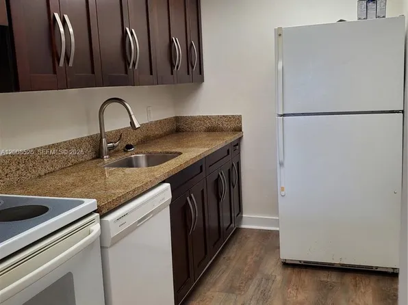 1230 NE 139th St APT 409, North Miami, FL 33161