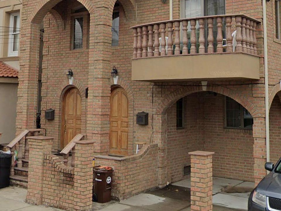 1st image of 6127 165th St #2P