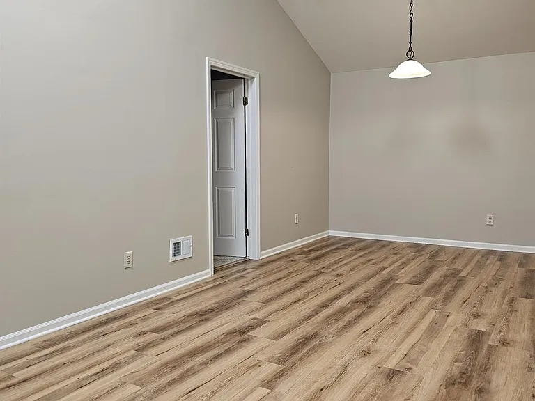 2809 Ridgefield Ct — Photo 9