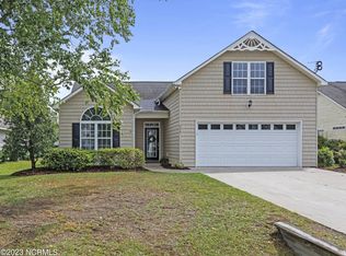515 Azalea Dr, Hampstead, NC 28443