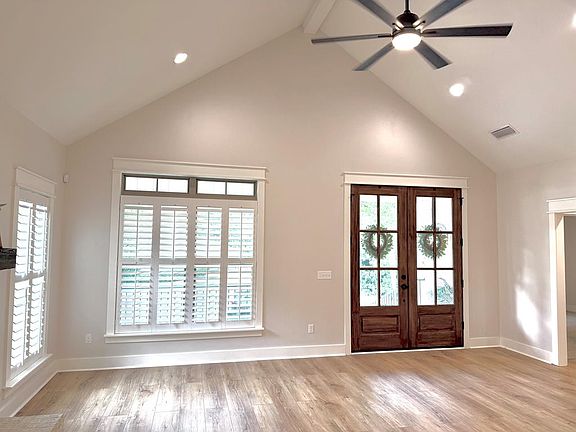 5th image of 124 Royale Orleans Ct