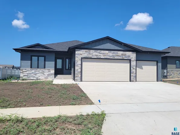 825 Sallie Ave, Harrisburg, SD 57032