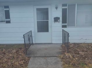 510 S Madison Ave #9, Aurora, MO 65605