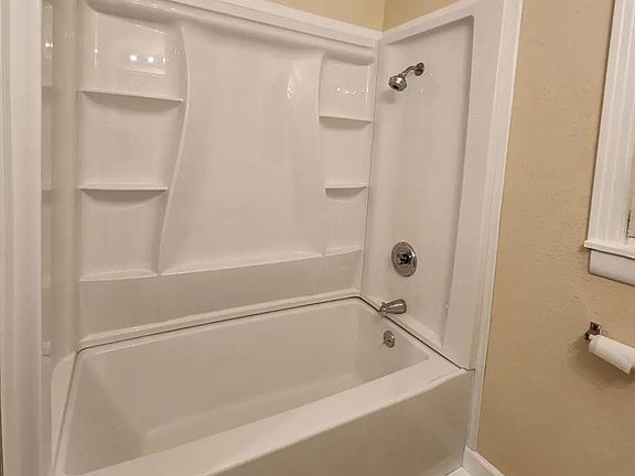 5th image of 4933 Cheryl Dr