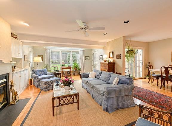 5th image of 102 Ponds Ln