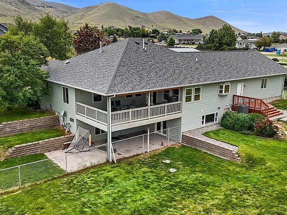 3rd image of 6875 Scratchgravel Dr