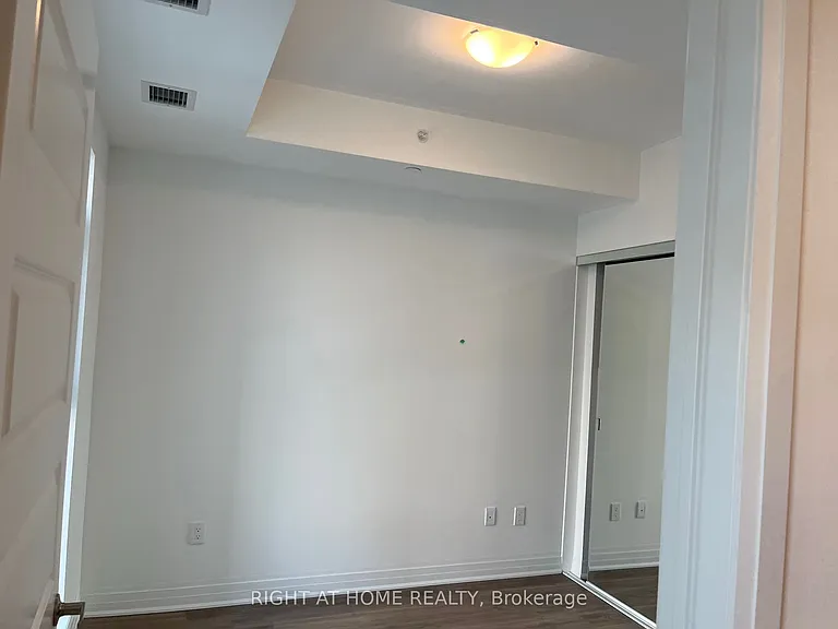 480 Gordon Krantz Ave #318 — Photo 17