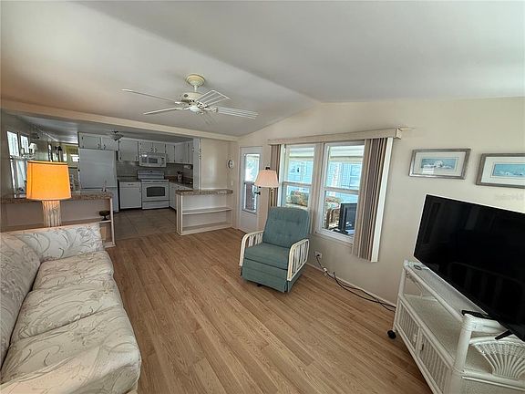 2nd image of 6171 Peony Rd