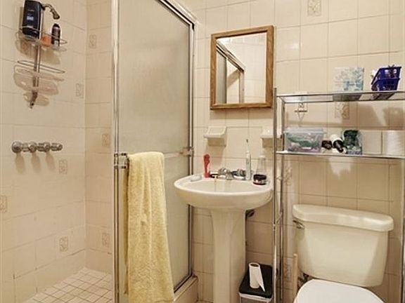 5th image of 322 2nd St Fl 2