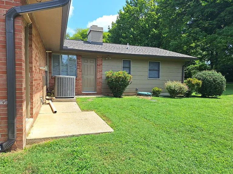 6826 Dorchester Dr — Photo 3