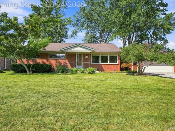 14370 Helen St, Southgate, MI 48195