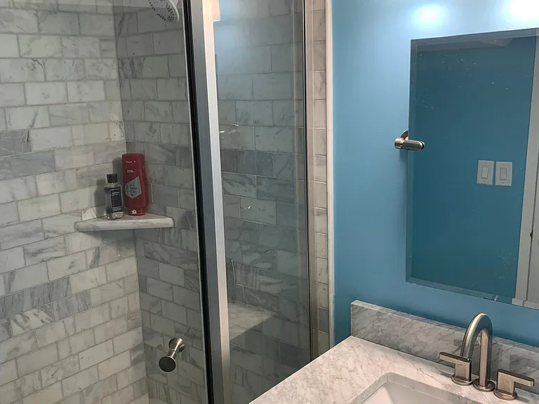 2541 Bittersweet Ln N — Photo 7