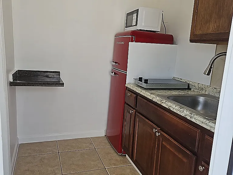 513 Princess Brittany Ct #D — Photo 4