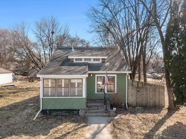 2323 Golden Valley Rd, Minneapolis, MN 55411