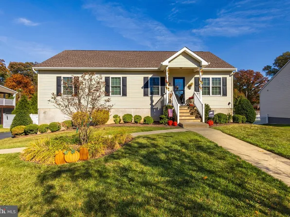 5 McHugh Ct, Roebling, NJ 08554