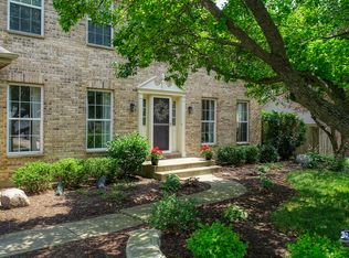 671 Brookstone Rd, Grayslake, IL 60030