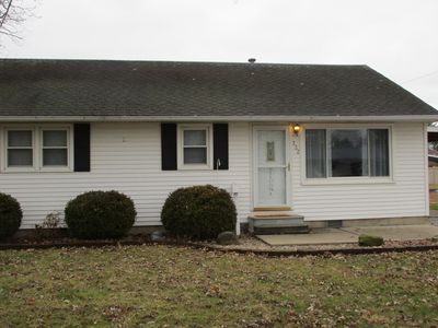 732 W 5th St, Flora, IL, 62839