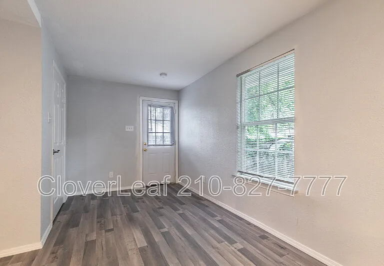 631 Potomac — Photo 14