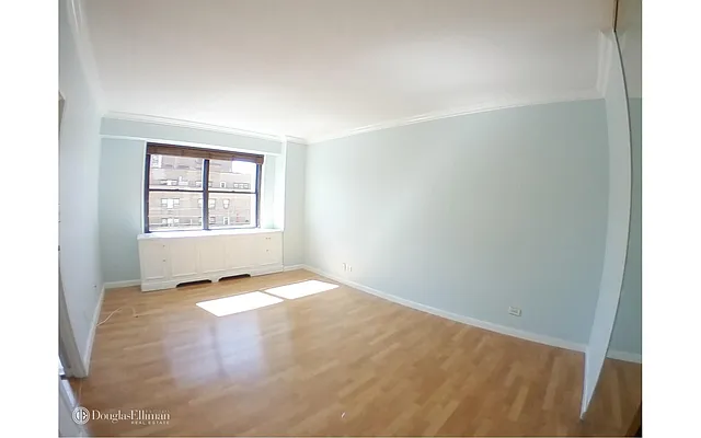 Rented by Douglas Elliman | media 24