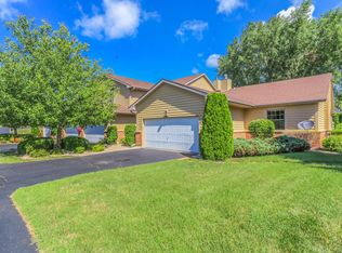 121A Eagle Pointe Dr, Delavan, WI 53115