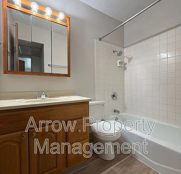 1215 E St #9 — Photo 4