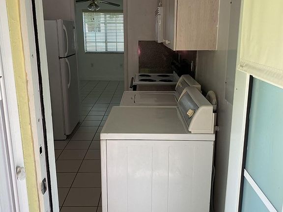 2nd image of 3605 Ponce De Leon Blvd