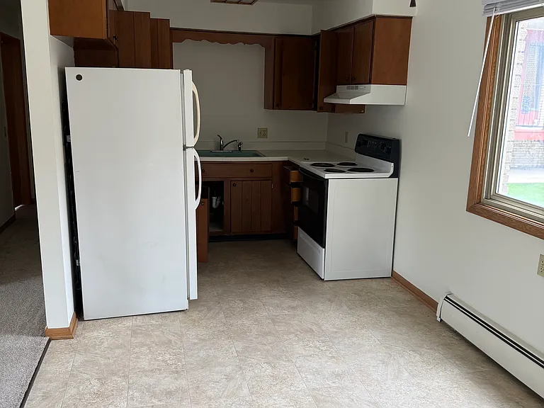 6210 Mineral Point Rd #6 — Photo 4