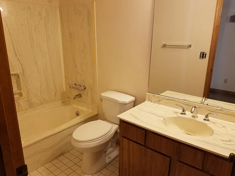 shared full bath, upstairs hallway