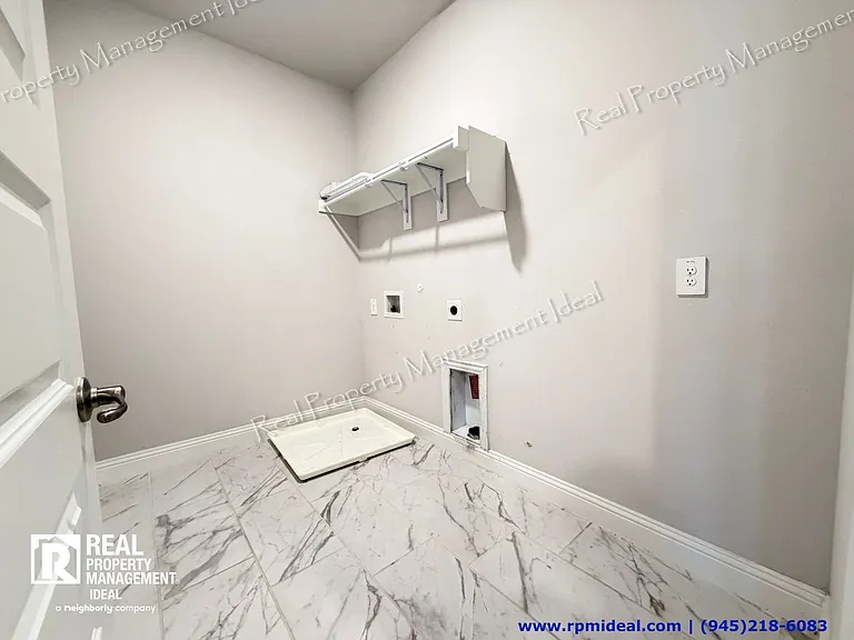 2130 Argolis Dr — Photo 18