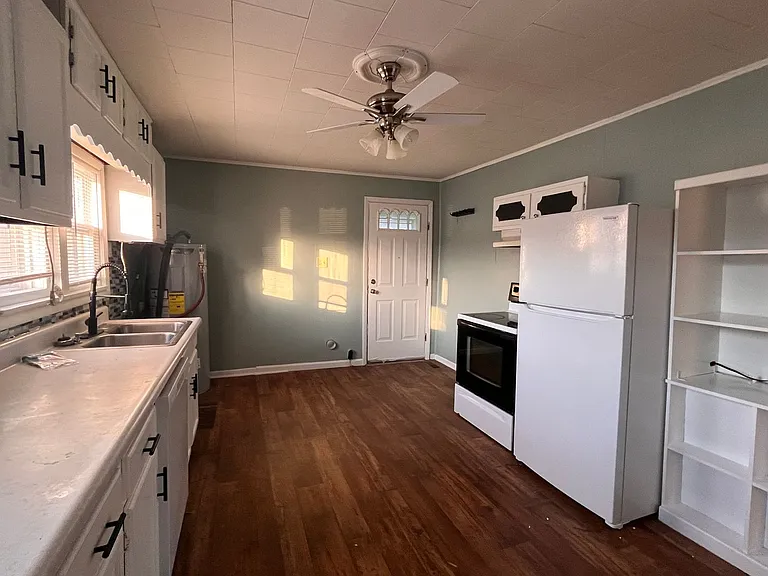 1602 McKinley Ave — Photo 6