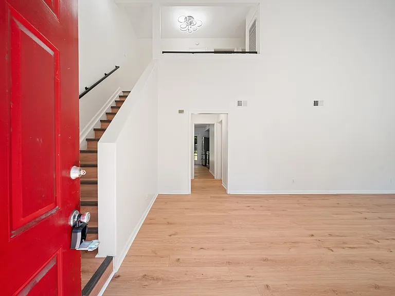 173 Willow Stream Ct — Photo 2