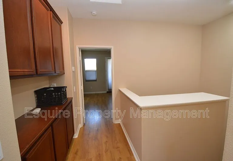 3246 N Ventura Rd — Photo 15